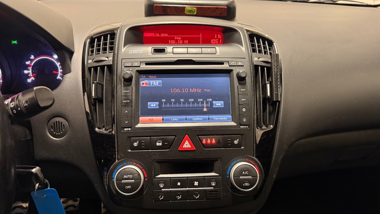 Kia cee'd_sw 1.6 CRDi Manual, 6-trins, 90ps, 2011