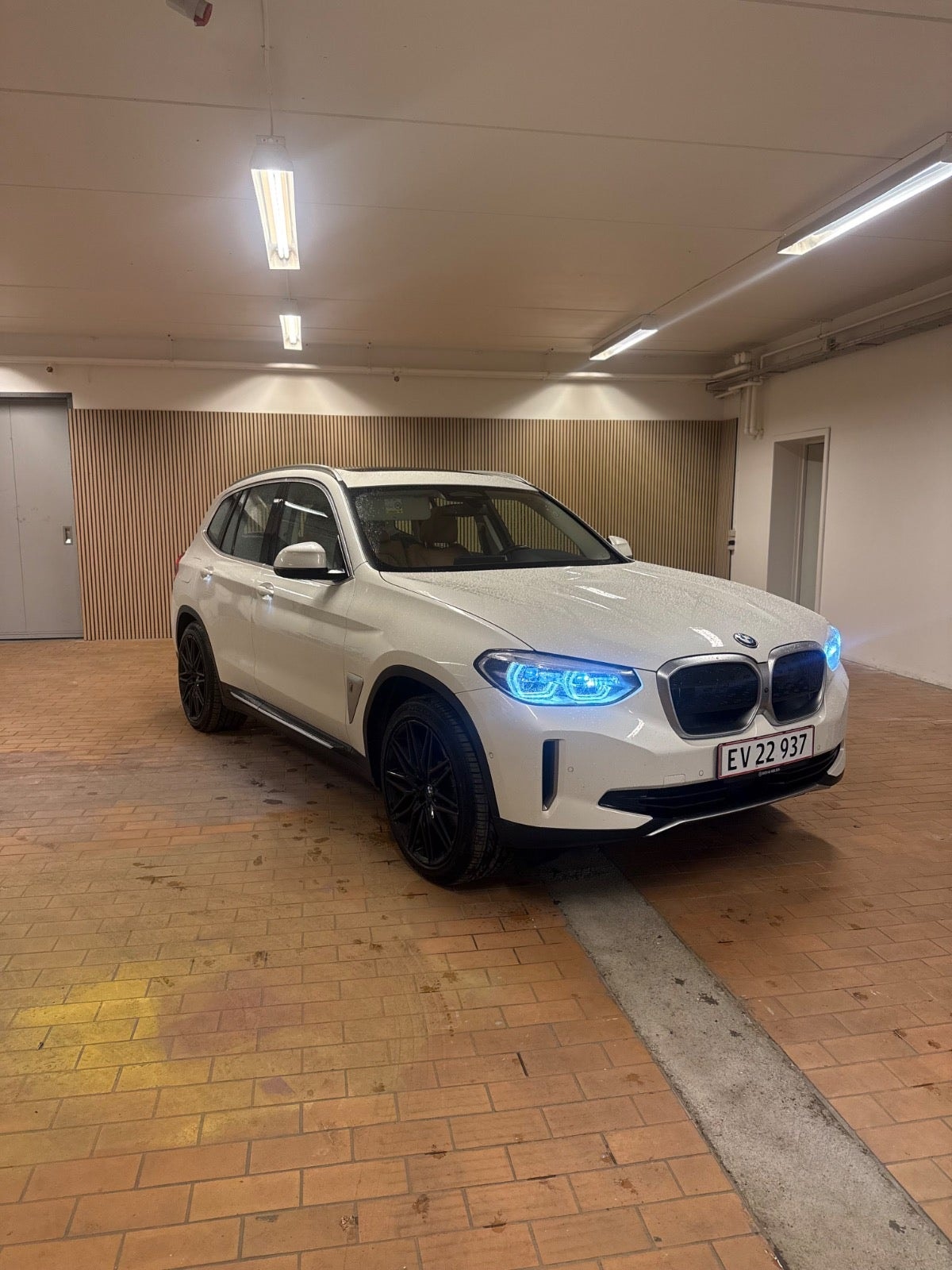 BMW iX3, 286hp, 2021
