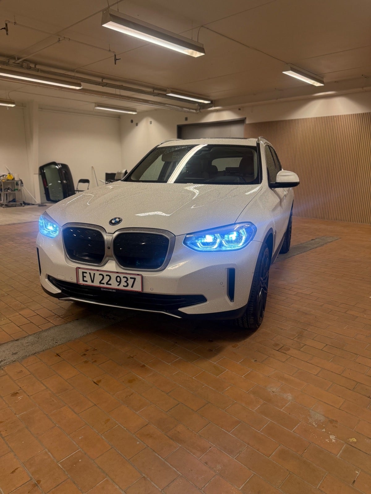 BMW iX3, 286hp, 2021