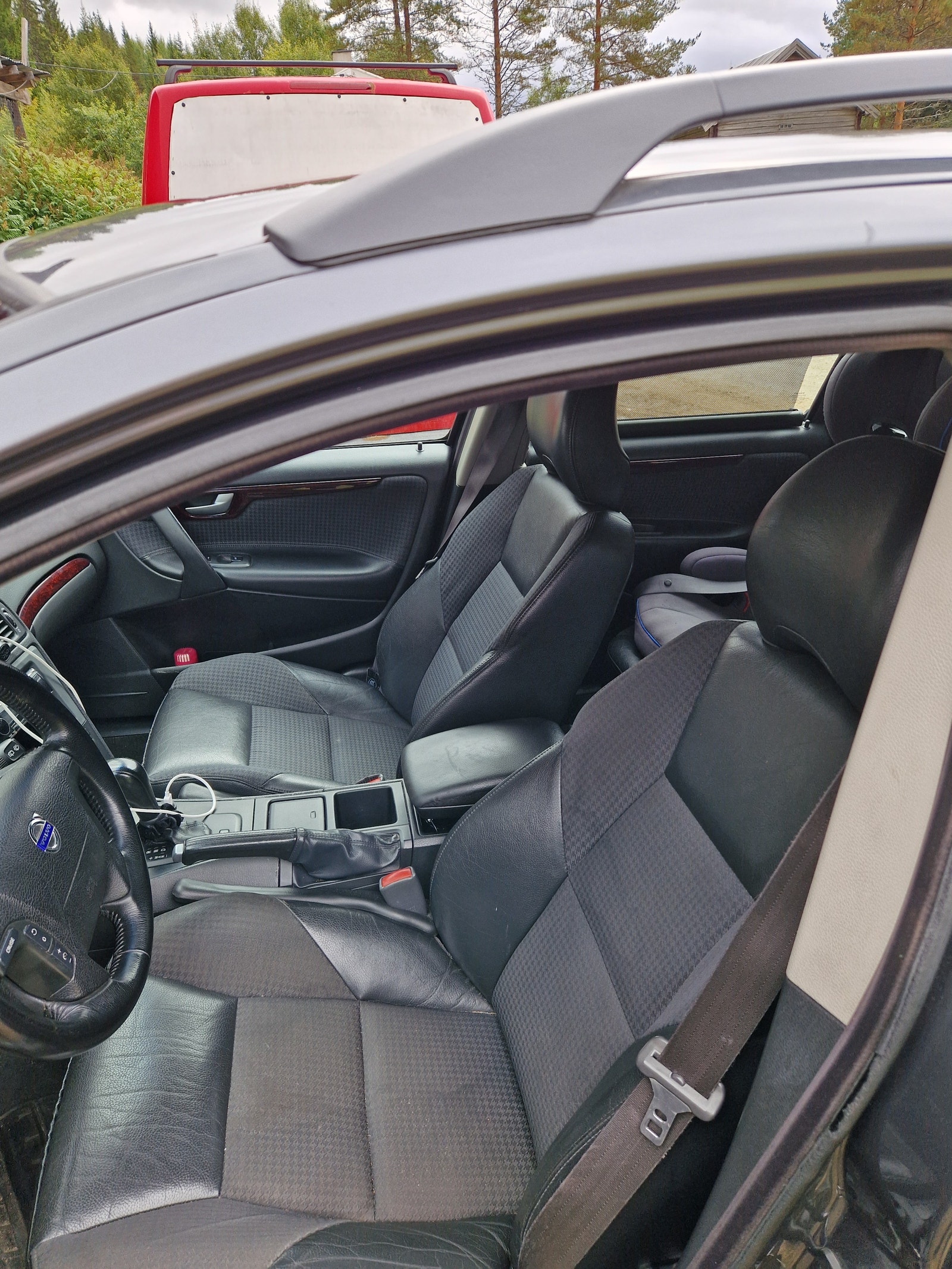 Volvo V70 2.4D Automatisk, 130hk, 2004