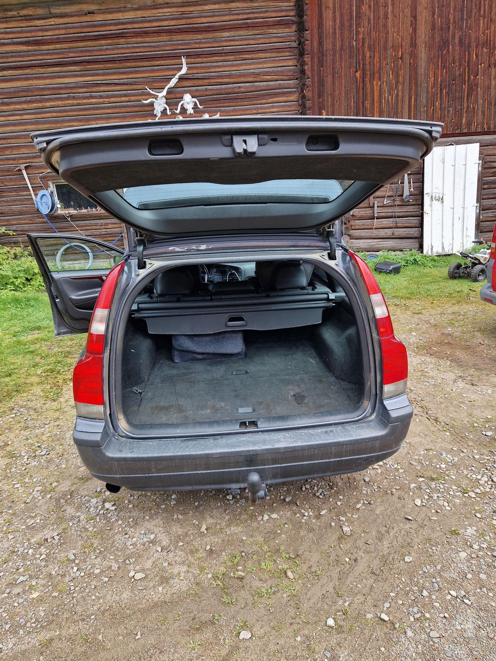 Volvo V70 2.4D Automatisk, 130hk, 2004