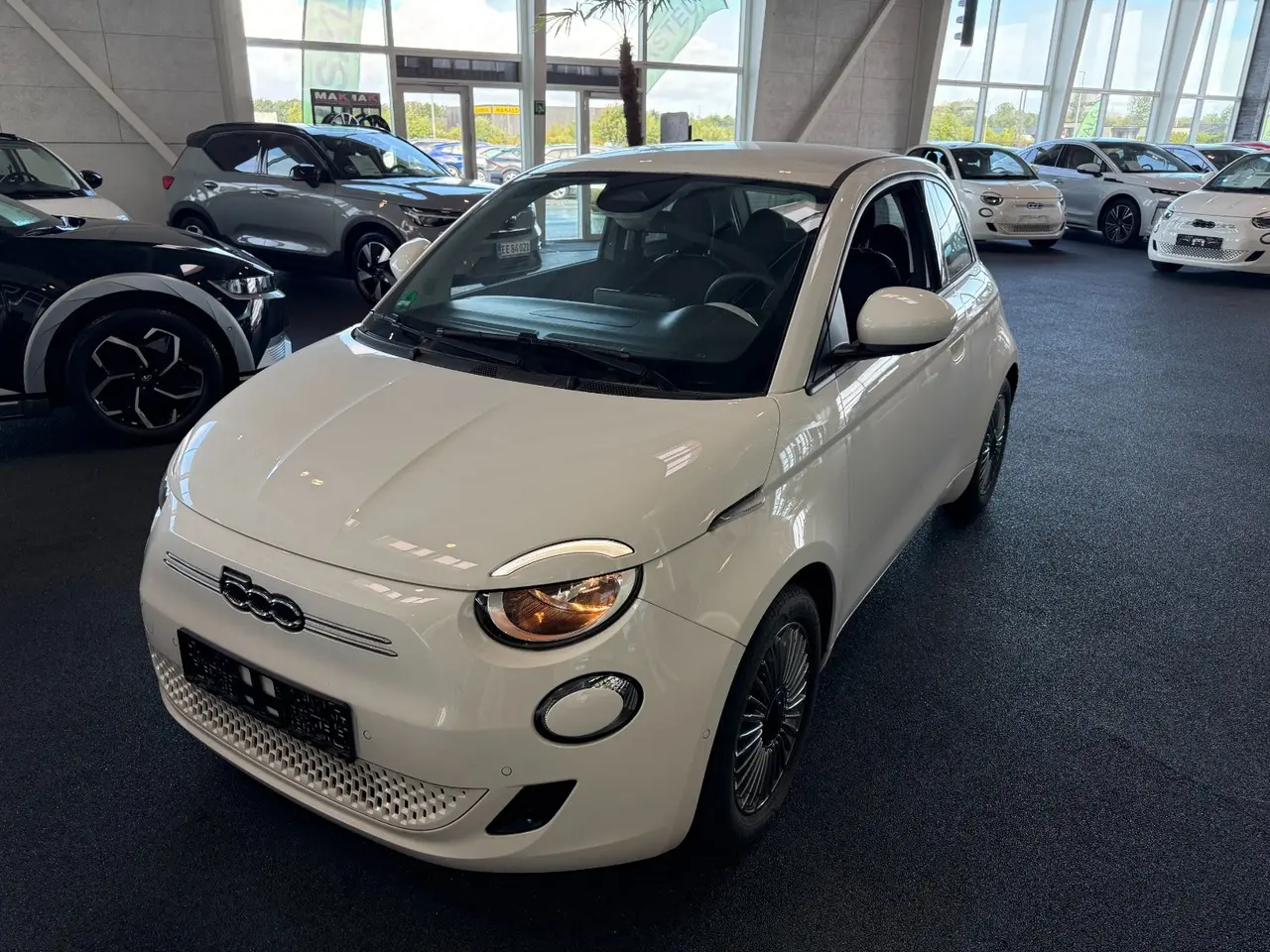 Fiat 500e 42 kWh, 118ps, 2023