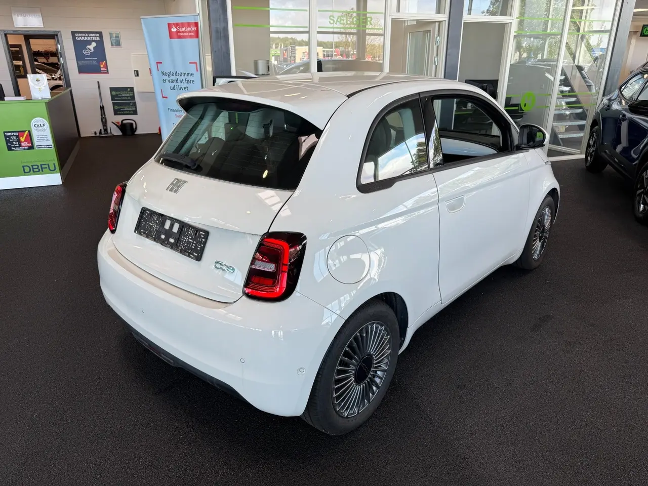 Fiat 500e 42 kWh, 118ps, 2023