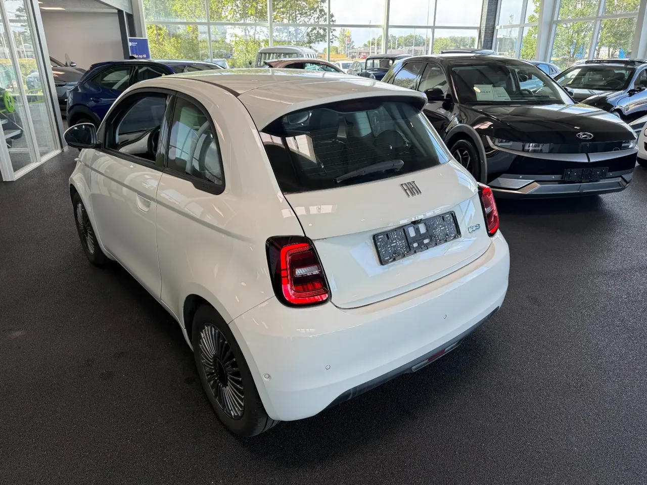 Fiat 500e 42 kWh, 118ps, 2023