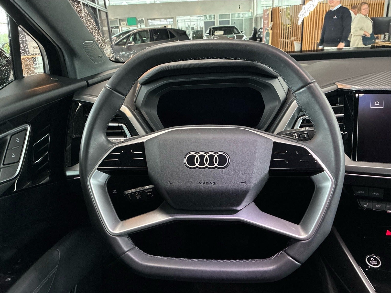 Audi Q4 40 e-tron, 204ps, 2023