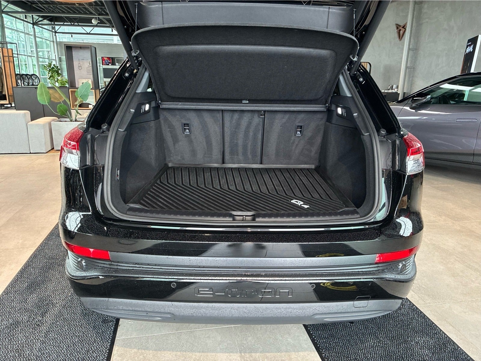 Audi Q4 40 e-tron, 204ps, 2023