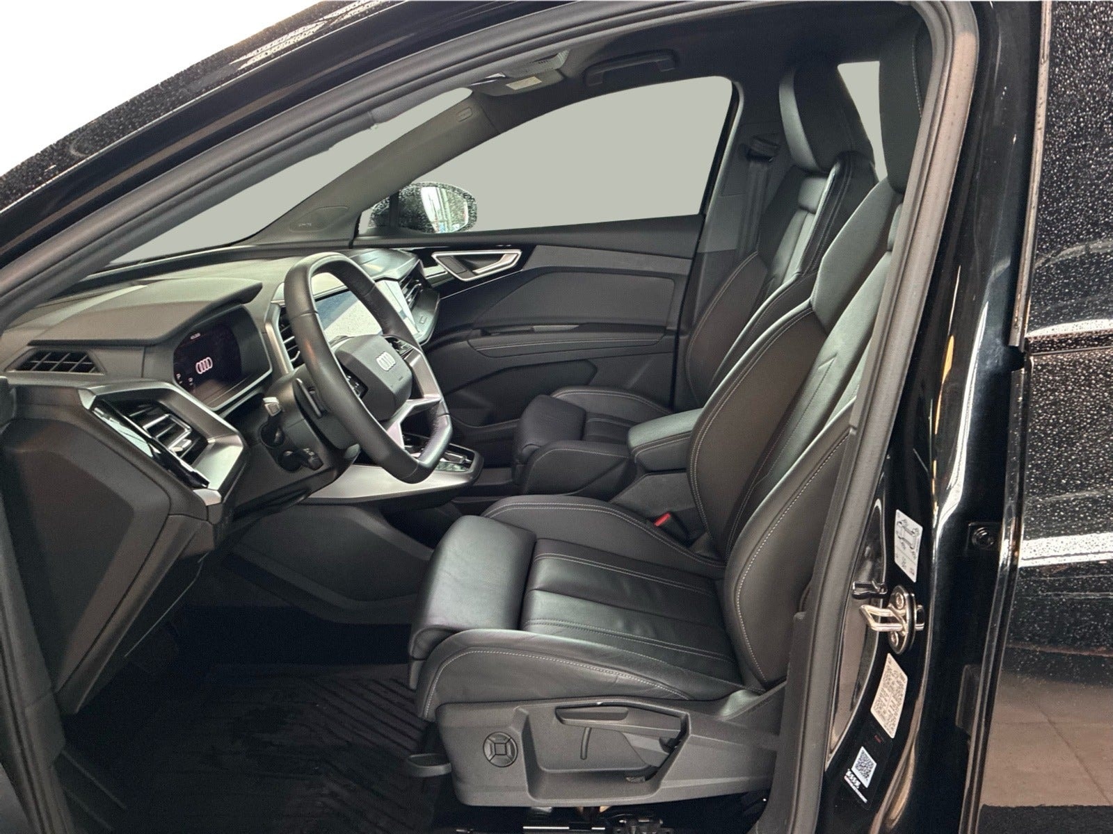 Audi Q4 40 e-tron, 204ps, 2023