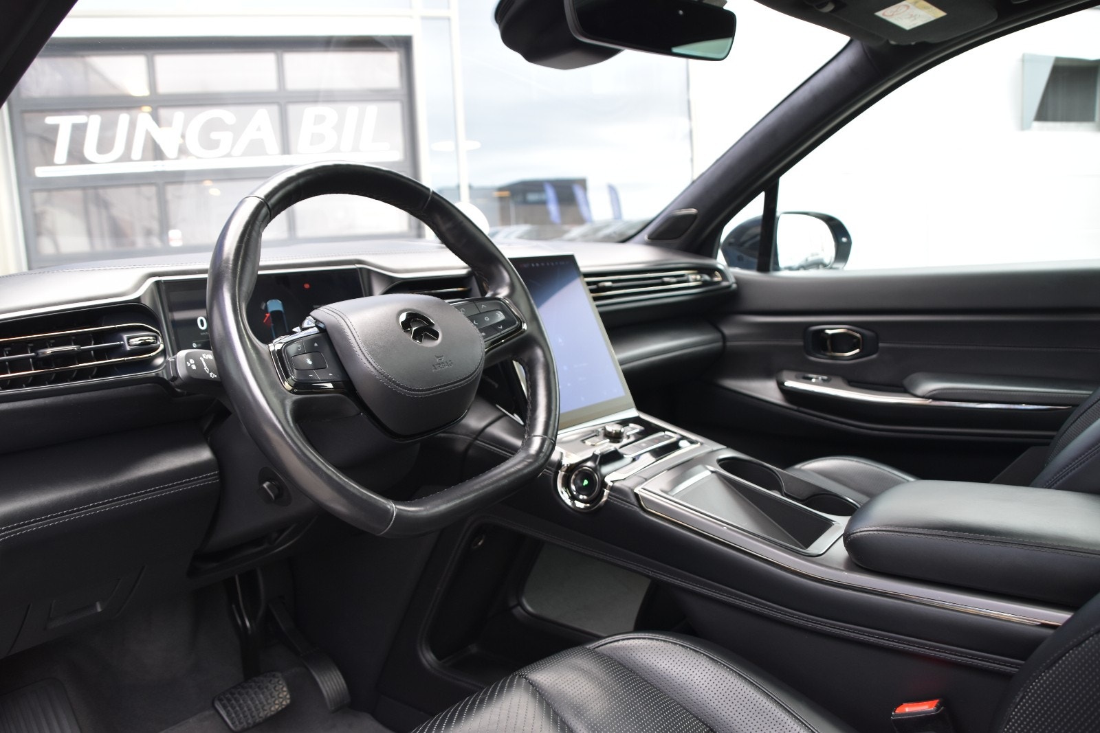 NIO ES8 Long Range, 544hp, 2021
