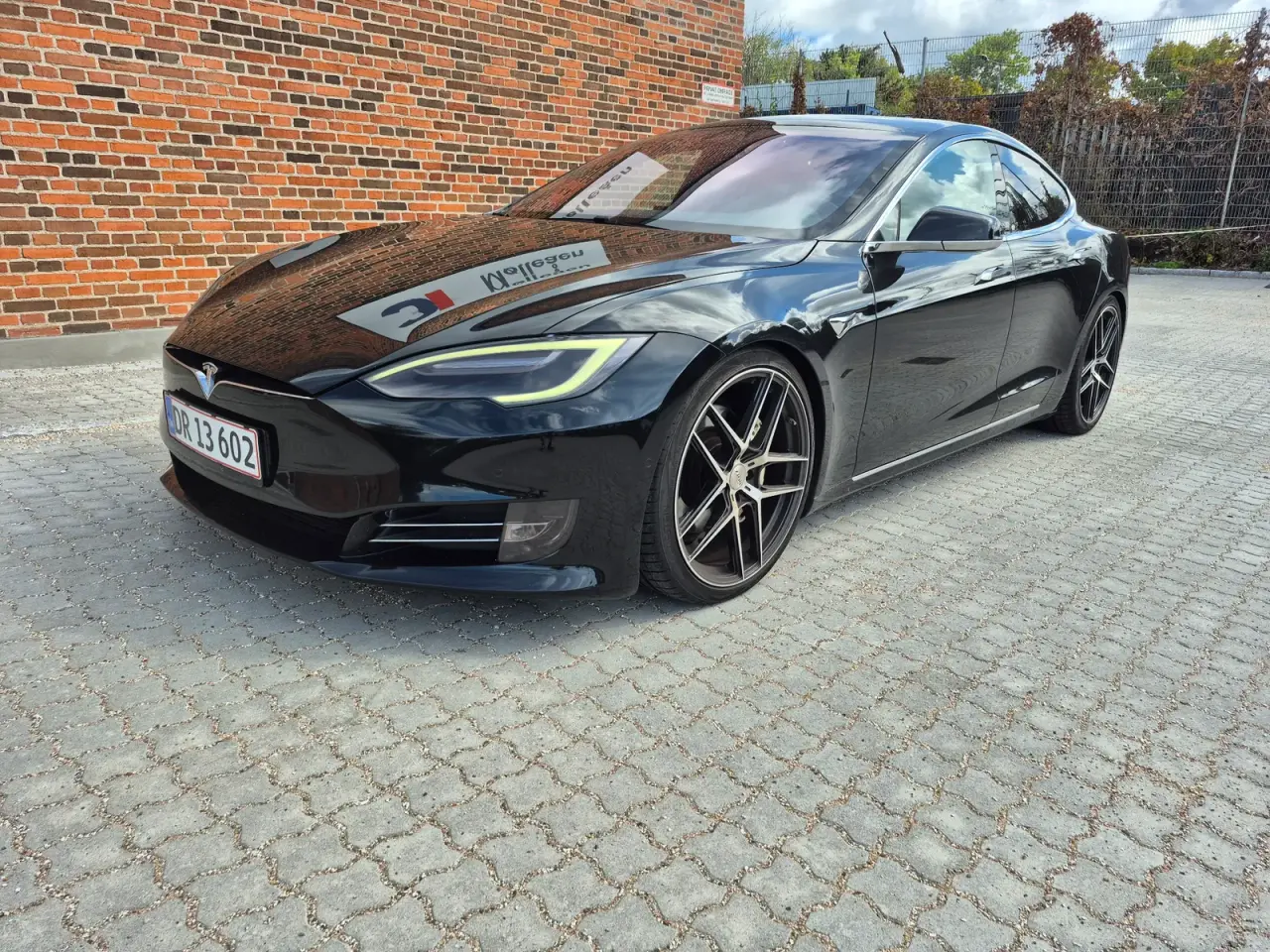 Tesla Model S 75, 320hk, 2017