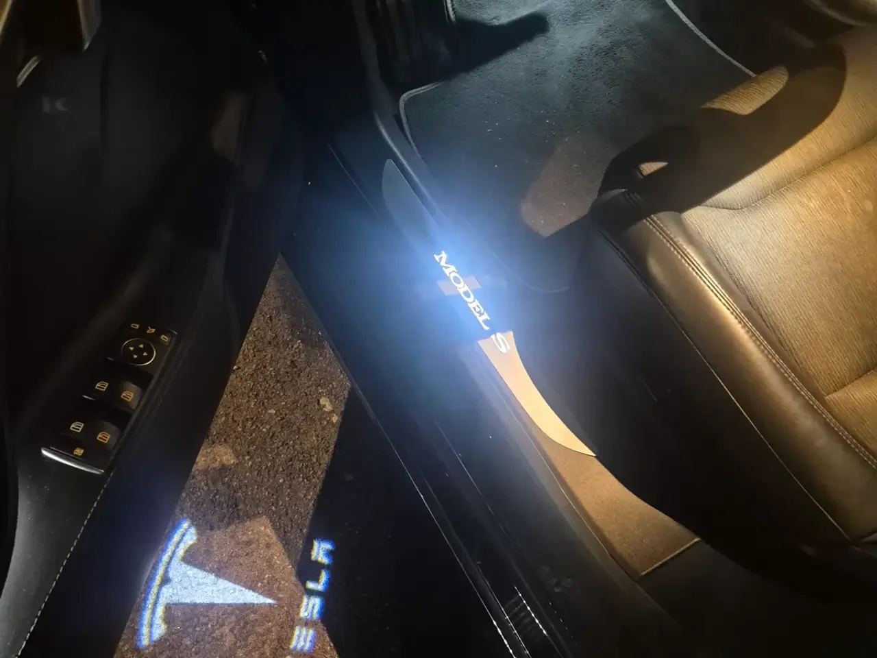 Tesla Model S 75, 320hk, 2017
