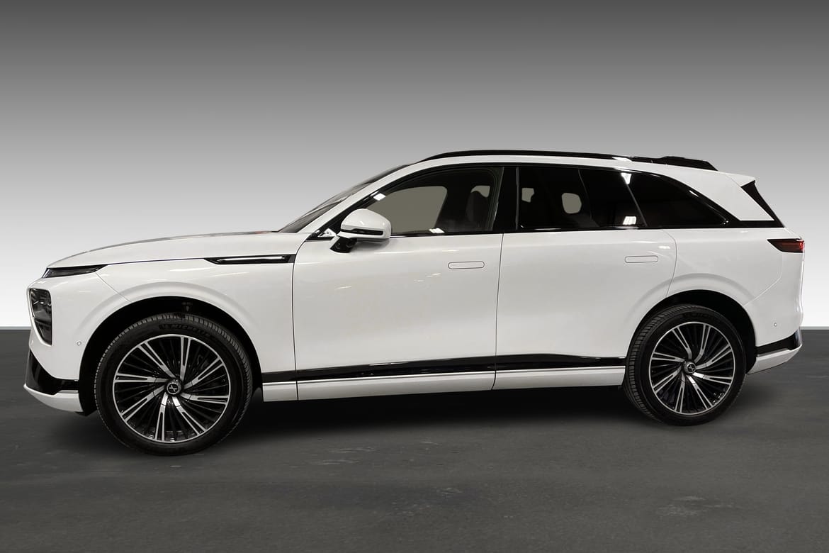 XPENG G9 Performance, 551ps, 2023