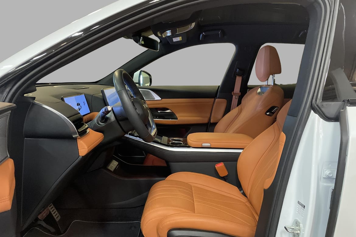 XPENG G9 Performance, 551ps, 2023