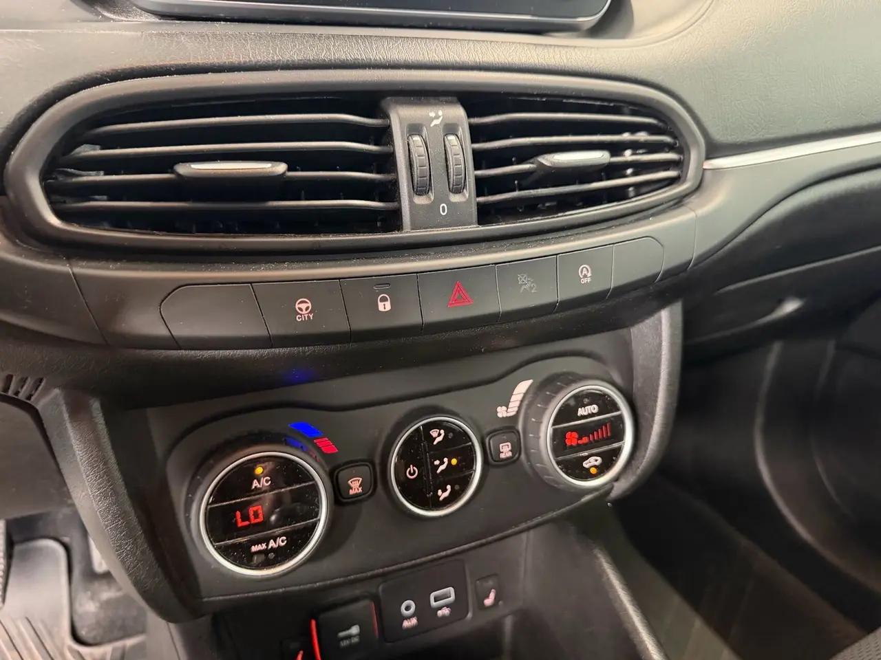 Fiat Tipo 1.6 Multijet  Manual, 6-trins, 120ps, 2017