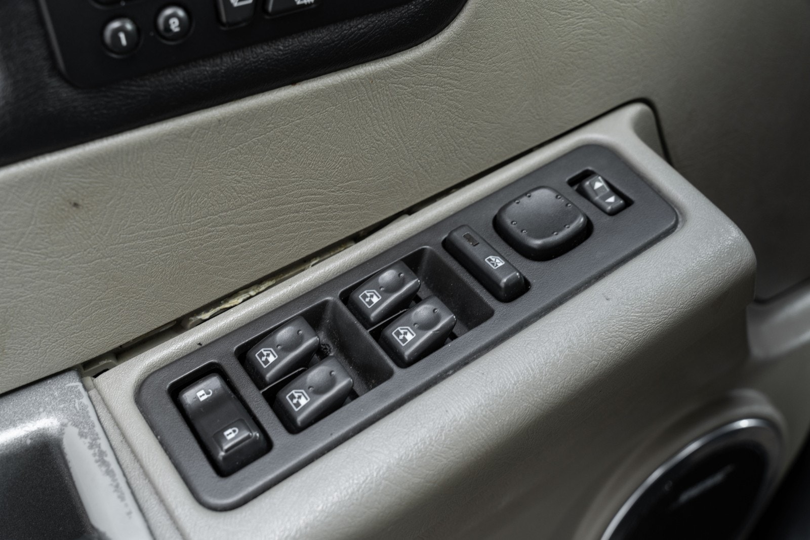 Hummer H2 6.0 V8 Automatic, 4-trinn, 321hk, 2003