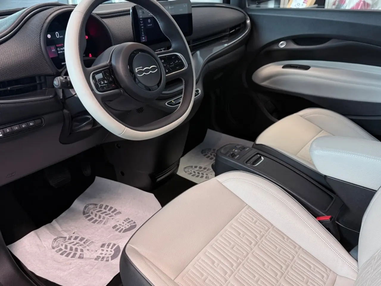 Fiat 500e 42 kWh, 118hp, 2022