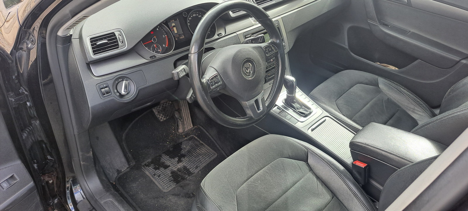 Volkswagen Passat Variant 2.0 TDI DPF BMT DSG Sequential, 6-trins, 140ps, 2012