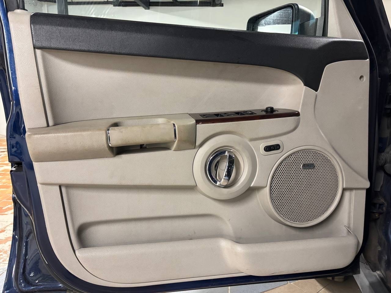 Jeep Commander 3.0 V6 CRD 4WD Automatisk, 5-trinn, 218hk, 2007