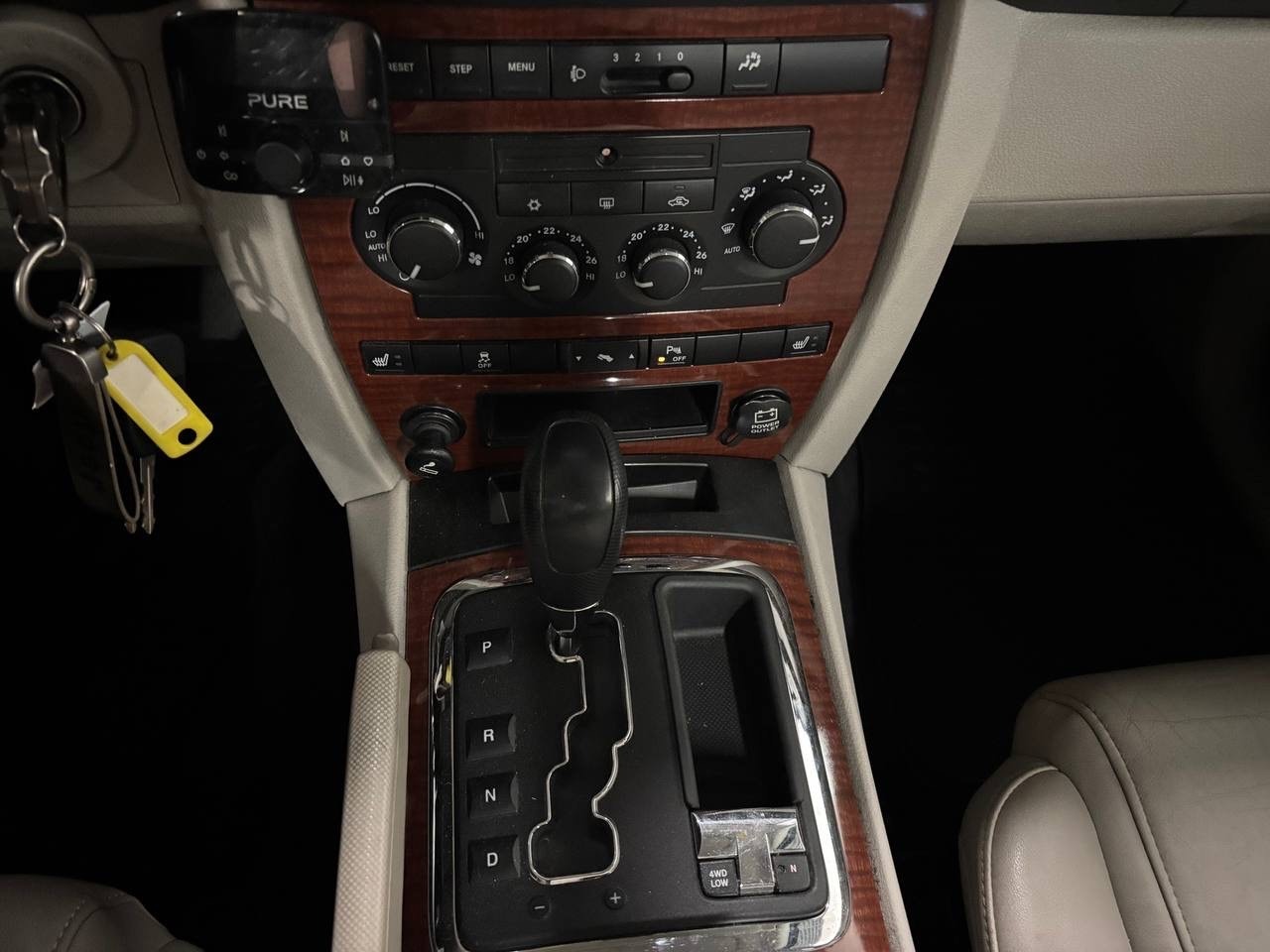 Jeep Commander 3.0 V6 CRD 4WD Automatisk, 5-trinn, 218hk, 2007