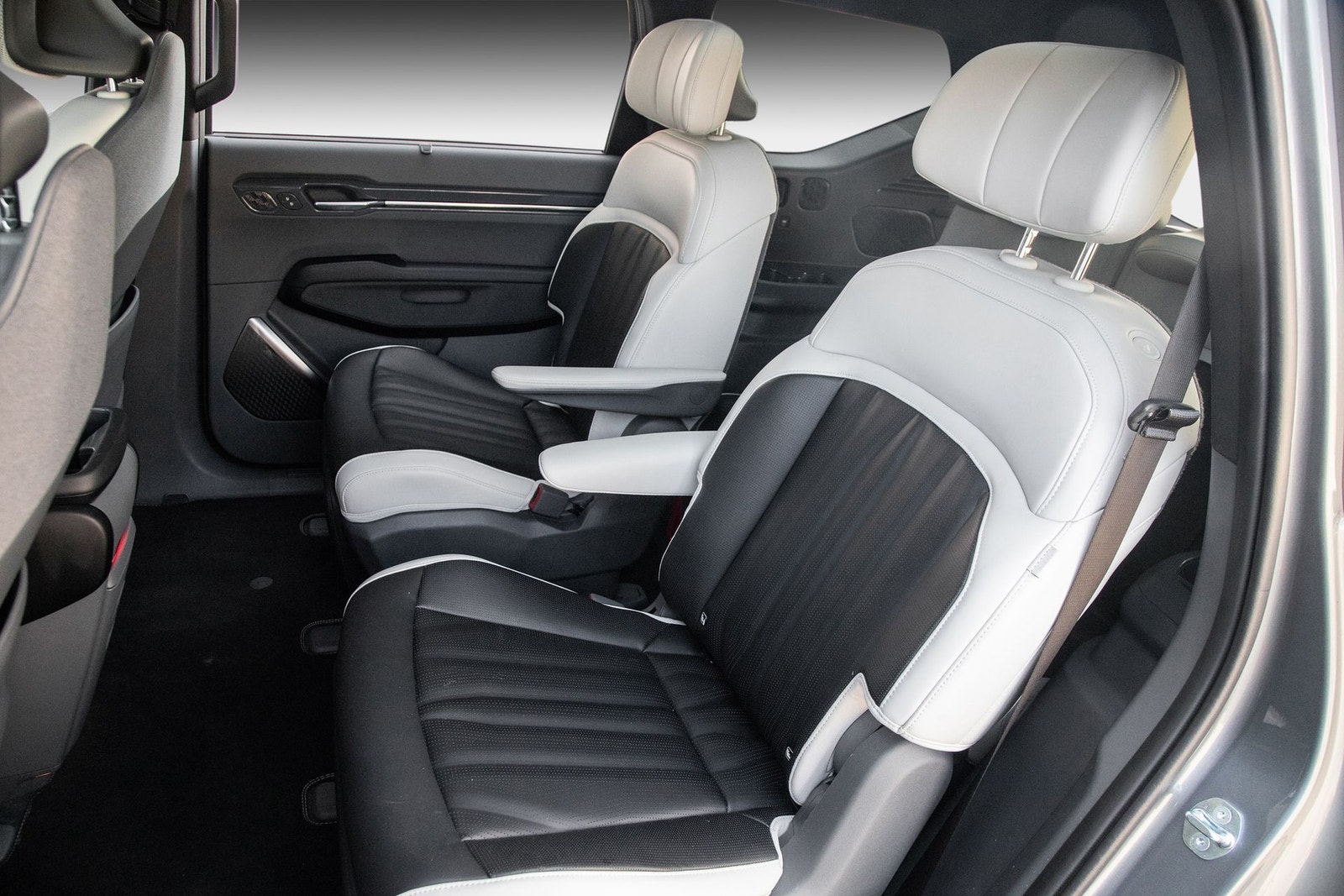 Kia EV9 AWD, 385hp, 2025