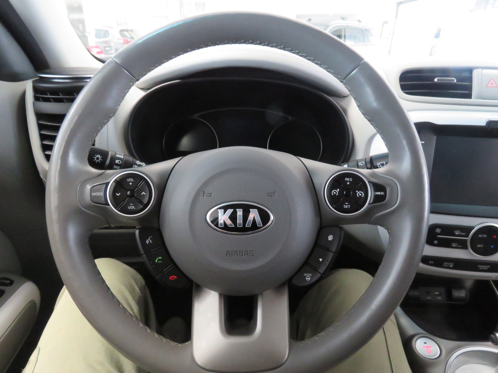Kia Soul EV 30 kWh, 110hp, 2019