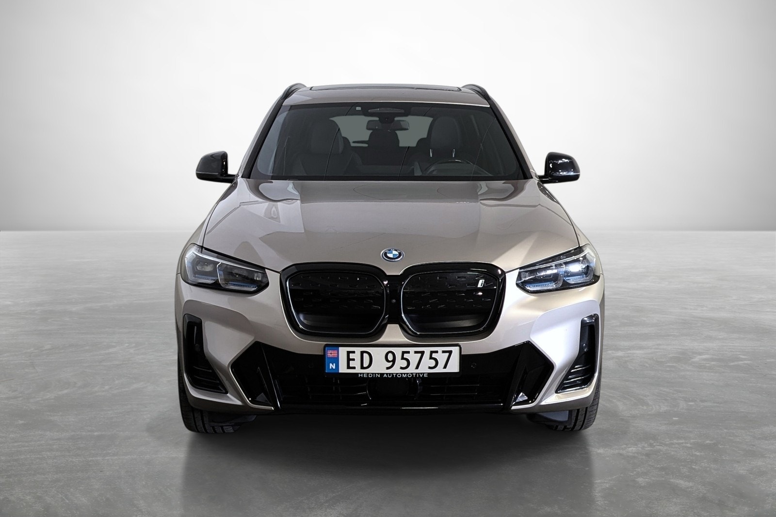 BMW iX3, 286hp, 2022