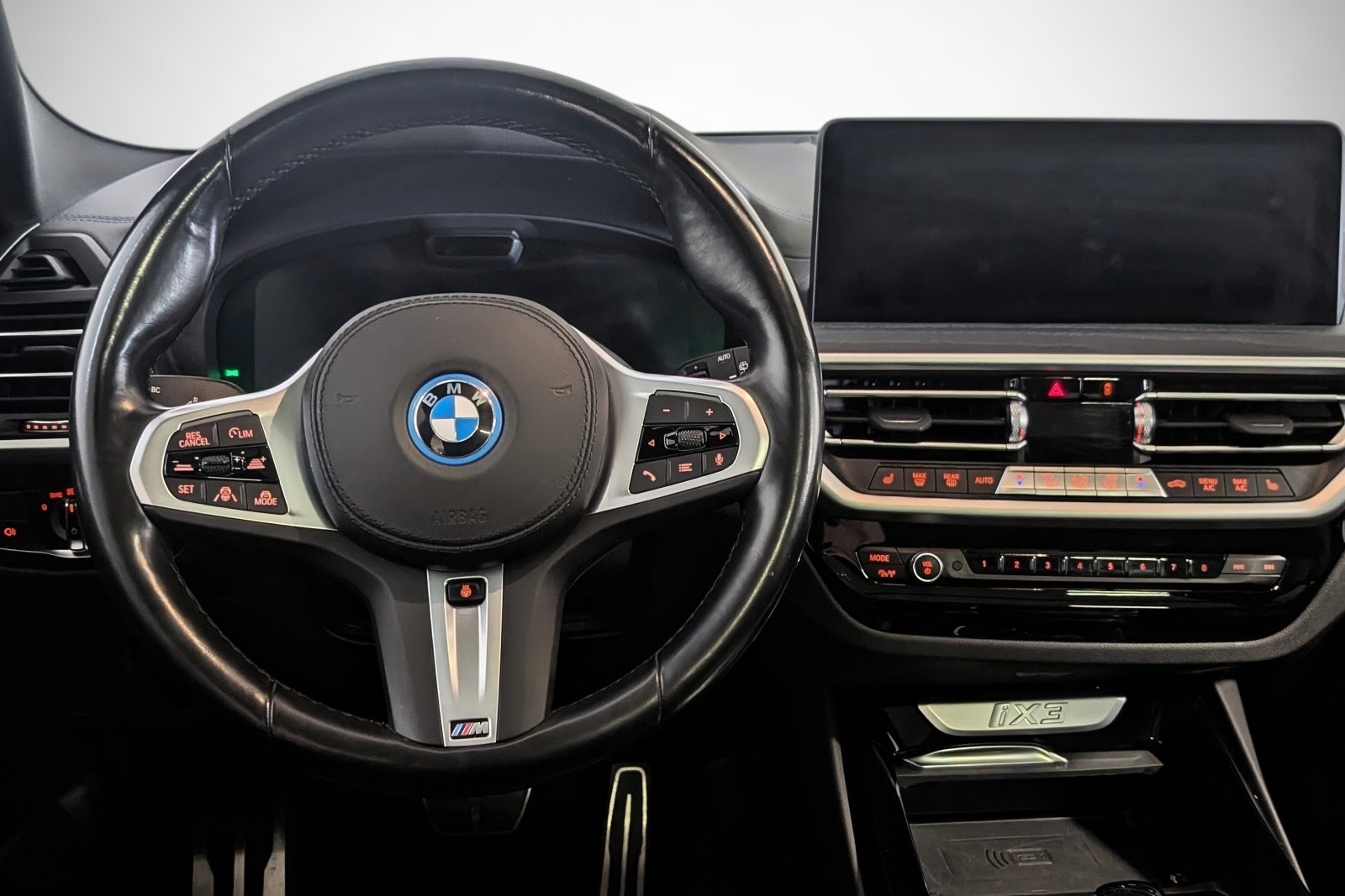 BMW iX3, 286hp, 2022
