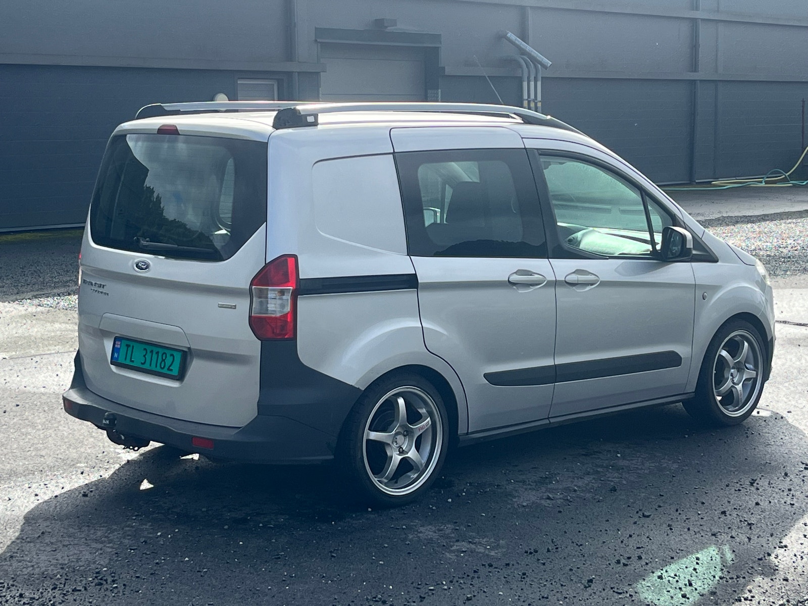 Ford Transit Courier 1.5 TDCi Manual, 5-trins, 95ps, 2017
