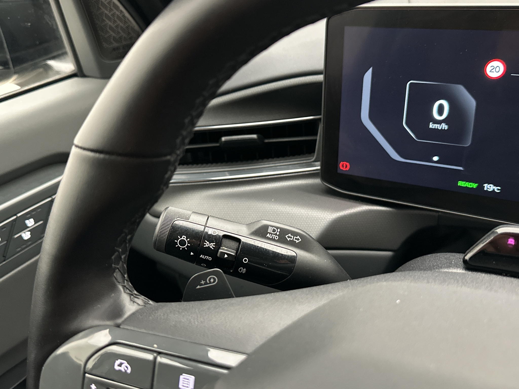 Kia EV9 AWD, 385hp, 2024