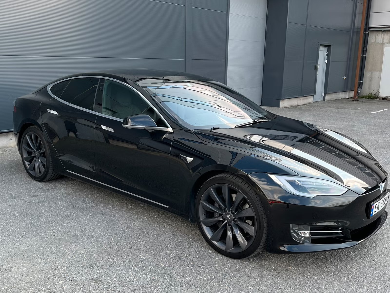 Tesla Model S 75D, 525ps, 2017