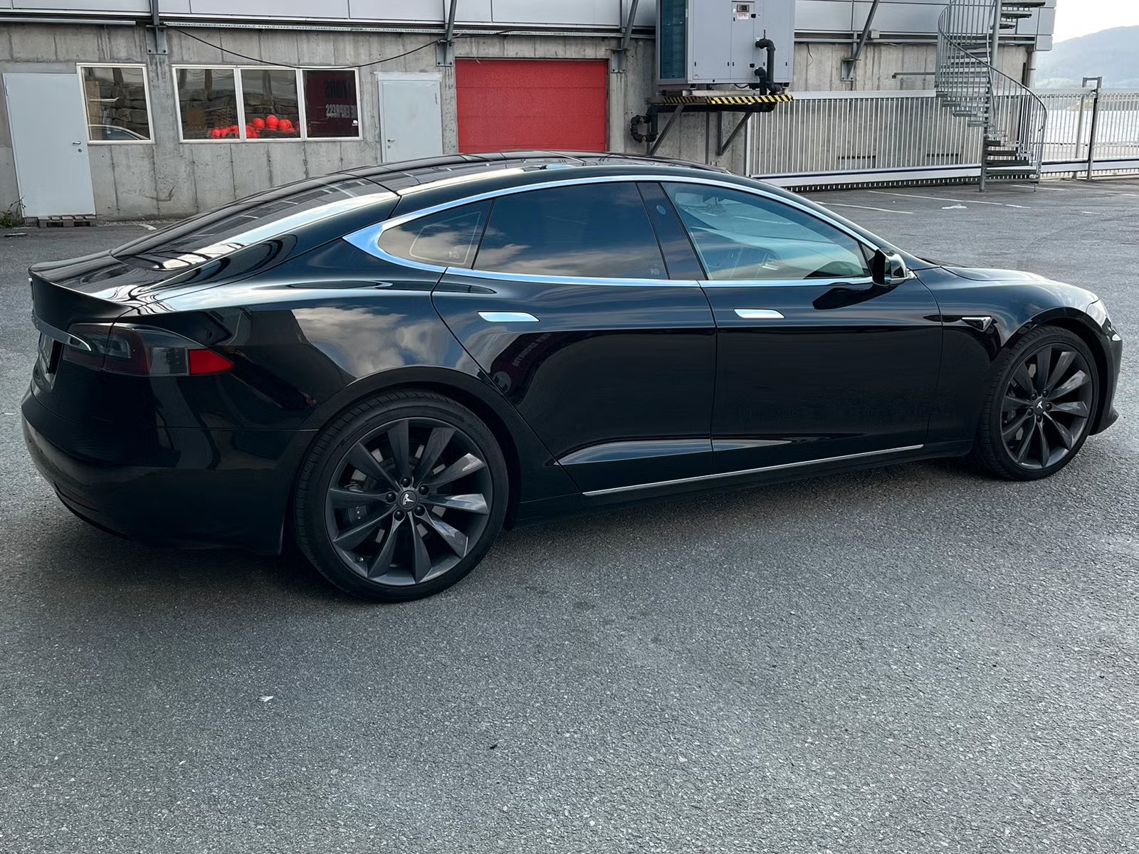 Tesla Model S 75D, 525ps, 2017