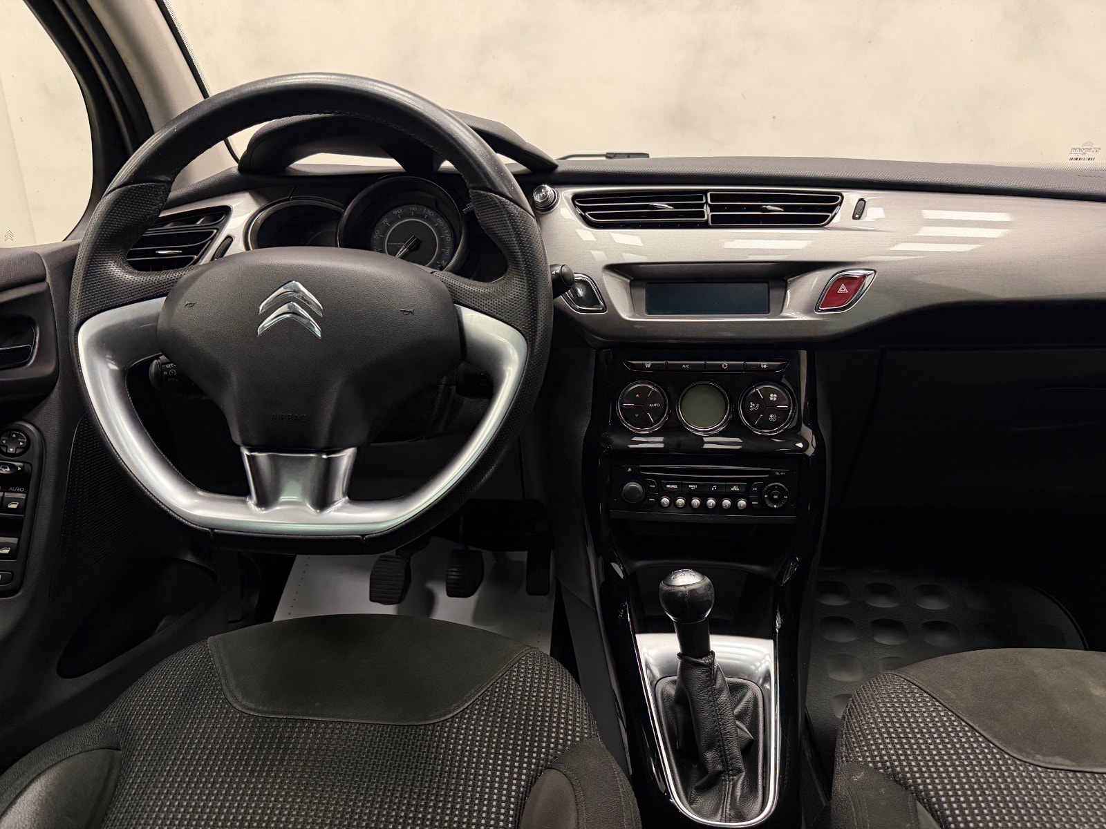 Citroën C3 1.6 HDi 90 Manual, 5-trins, 92ps, 2011