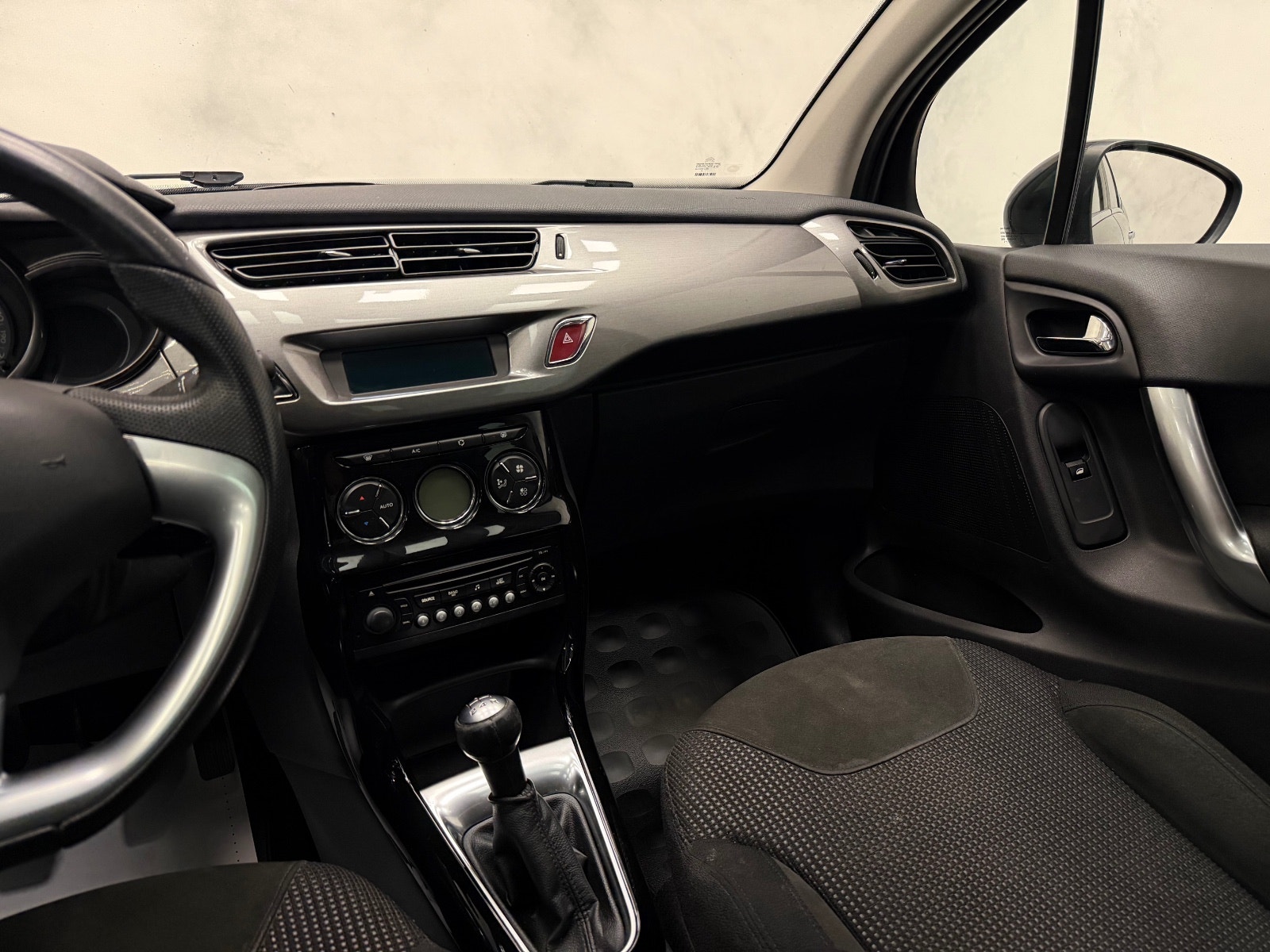 Citroën C3 1.6 HDi 90 Manual, 5-trins, 92ps, 2011