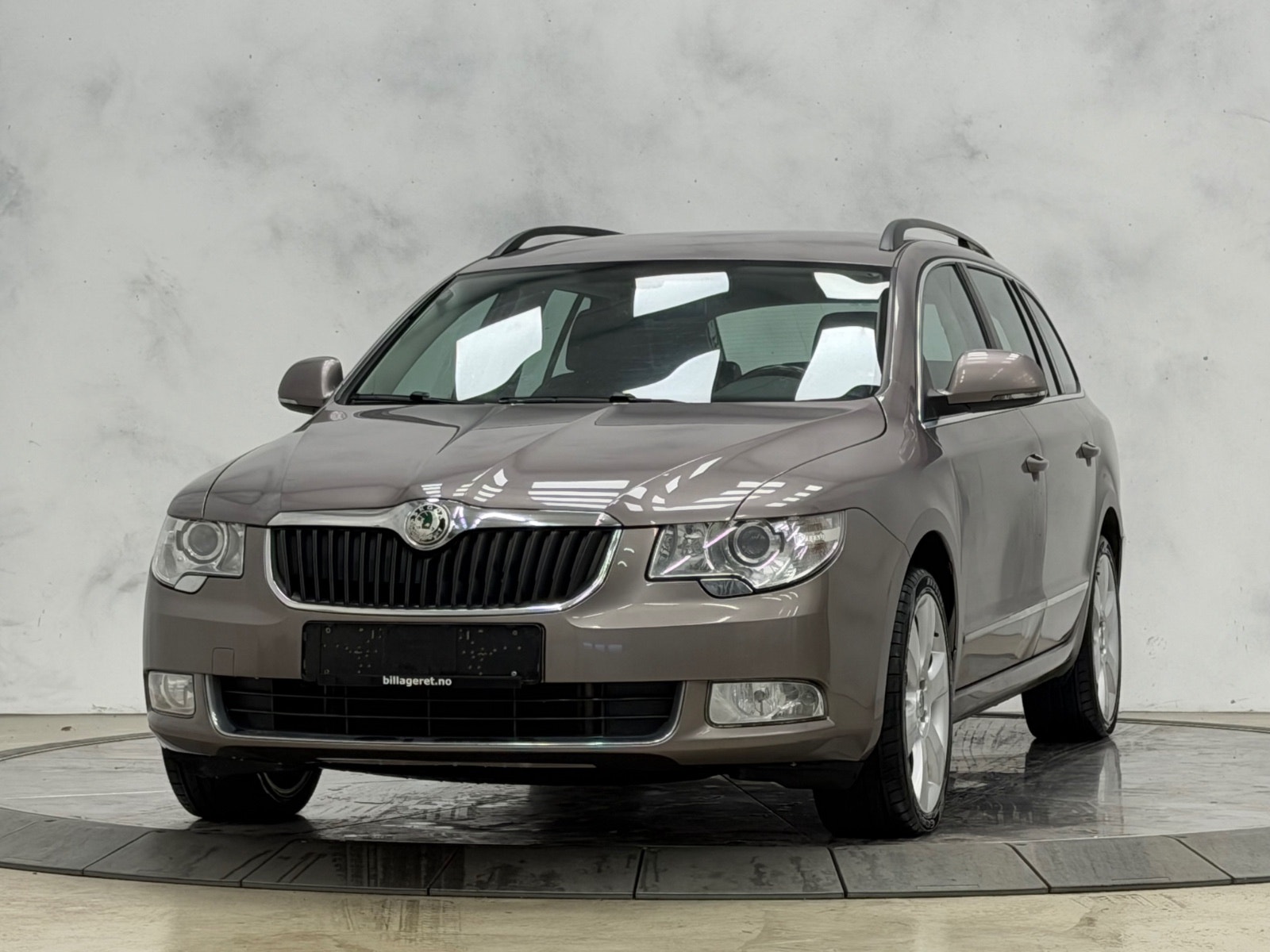 Škoda Superb Combi 2.0 TDI DSG Sequential, 6-trins, 140ps, 2011