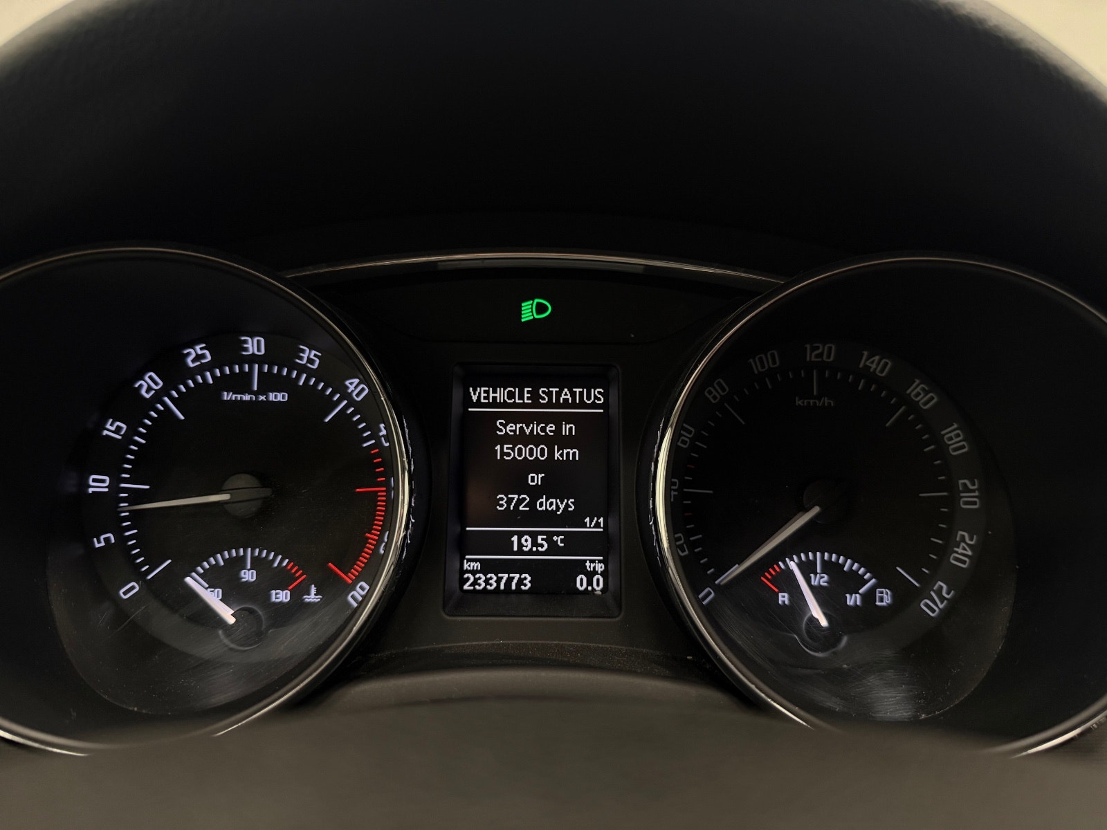 Škoda Superb Combi 2.0 TDI DSG Sequential, 6-trins, 140ps, 2011