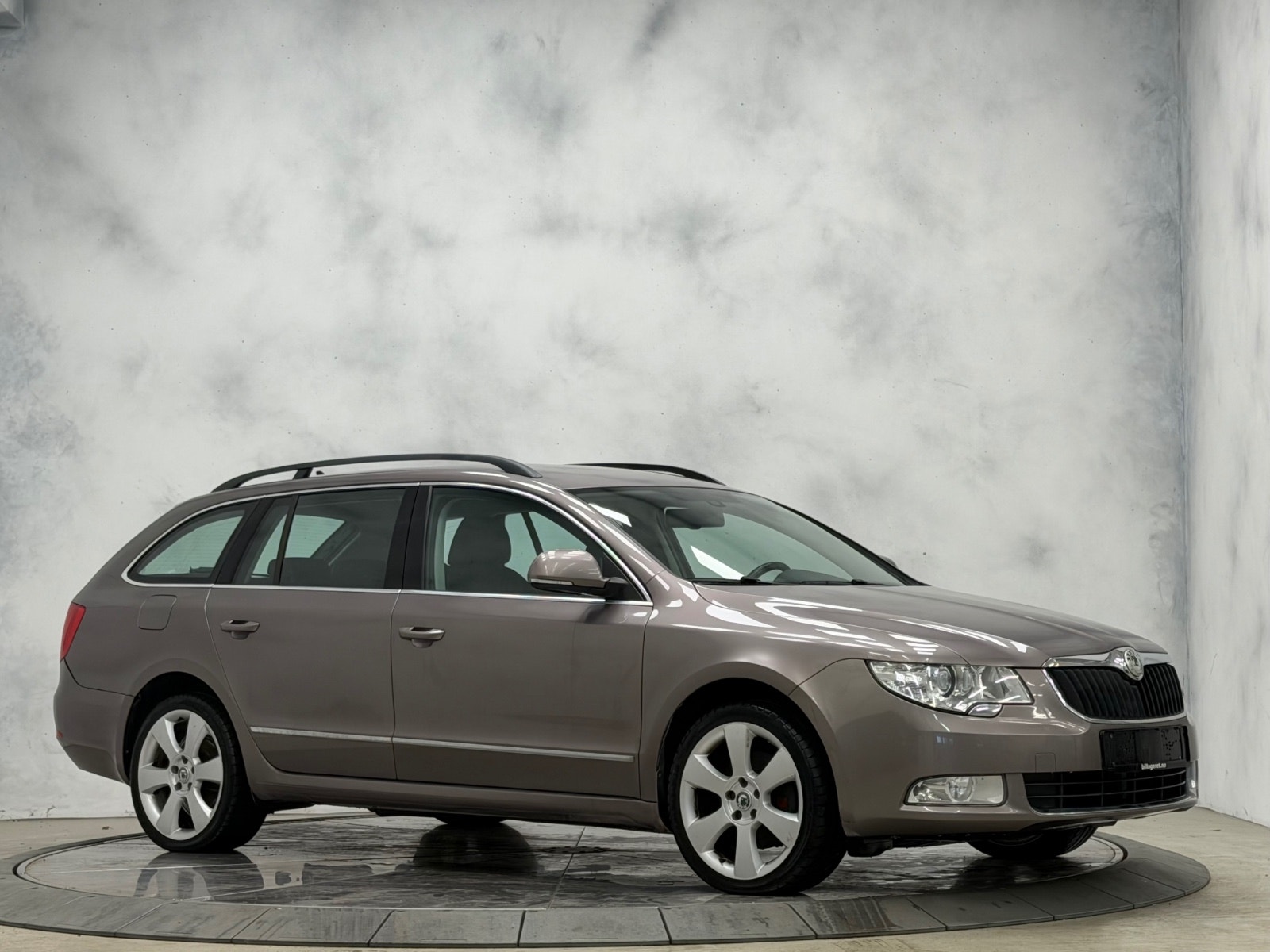 Škoda Superb Combi 2.0 TDI DSG Sequential, 6-trins, 140ps, 2011