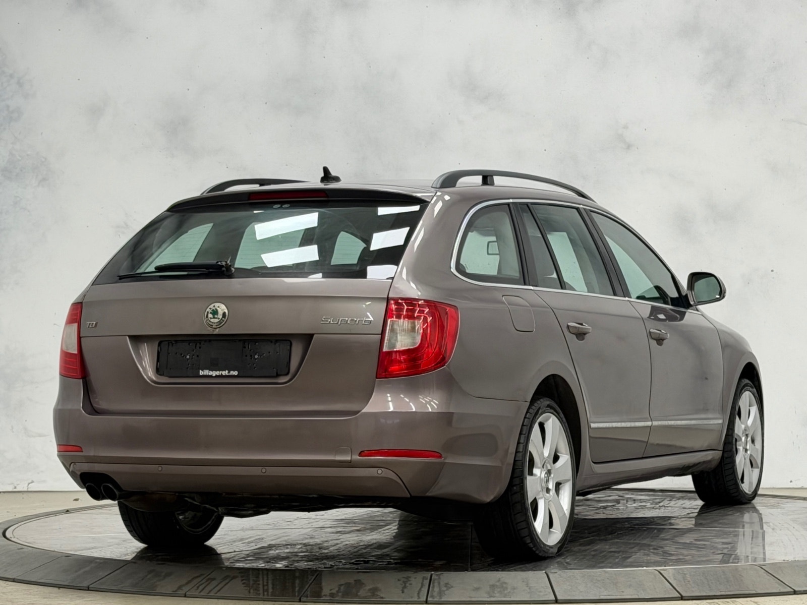 Škoda Superb Combi 2.0 TDI DSG Sequential, 6-trins, 140ps, 2011