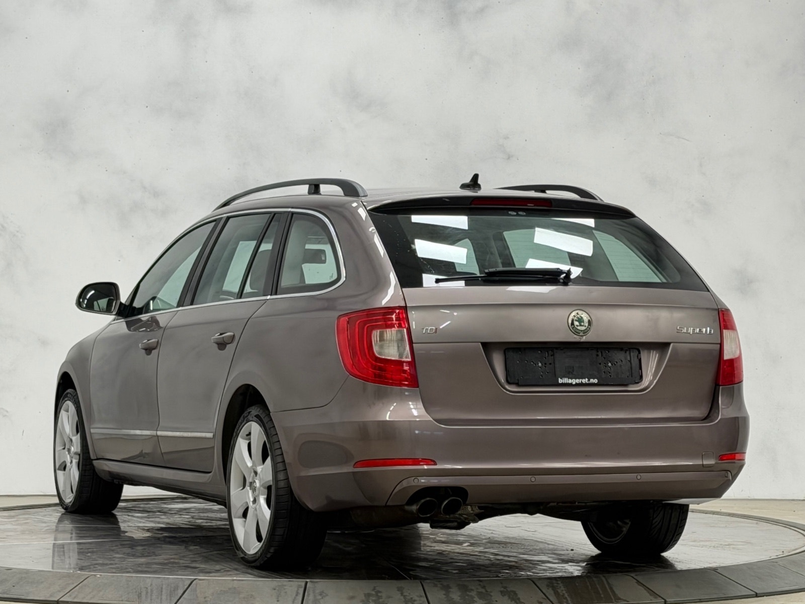 Škoda Superb Combi 2.0 TDI DSG Sequential, 6-trins, 140ps, 2011