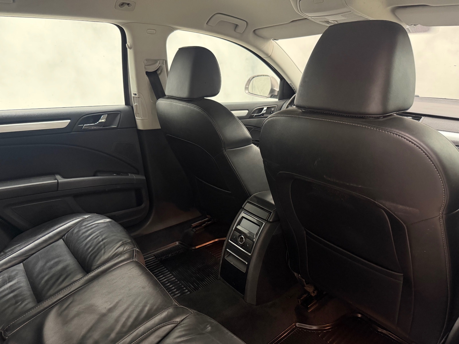 Škoda Superb Combi 2.0 TDI DSG Sequential, 6-trins, 140ps, 2011