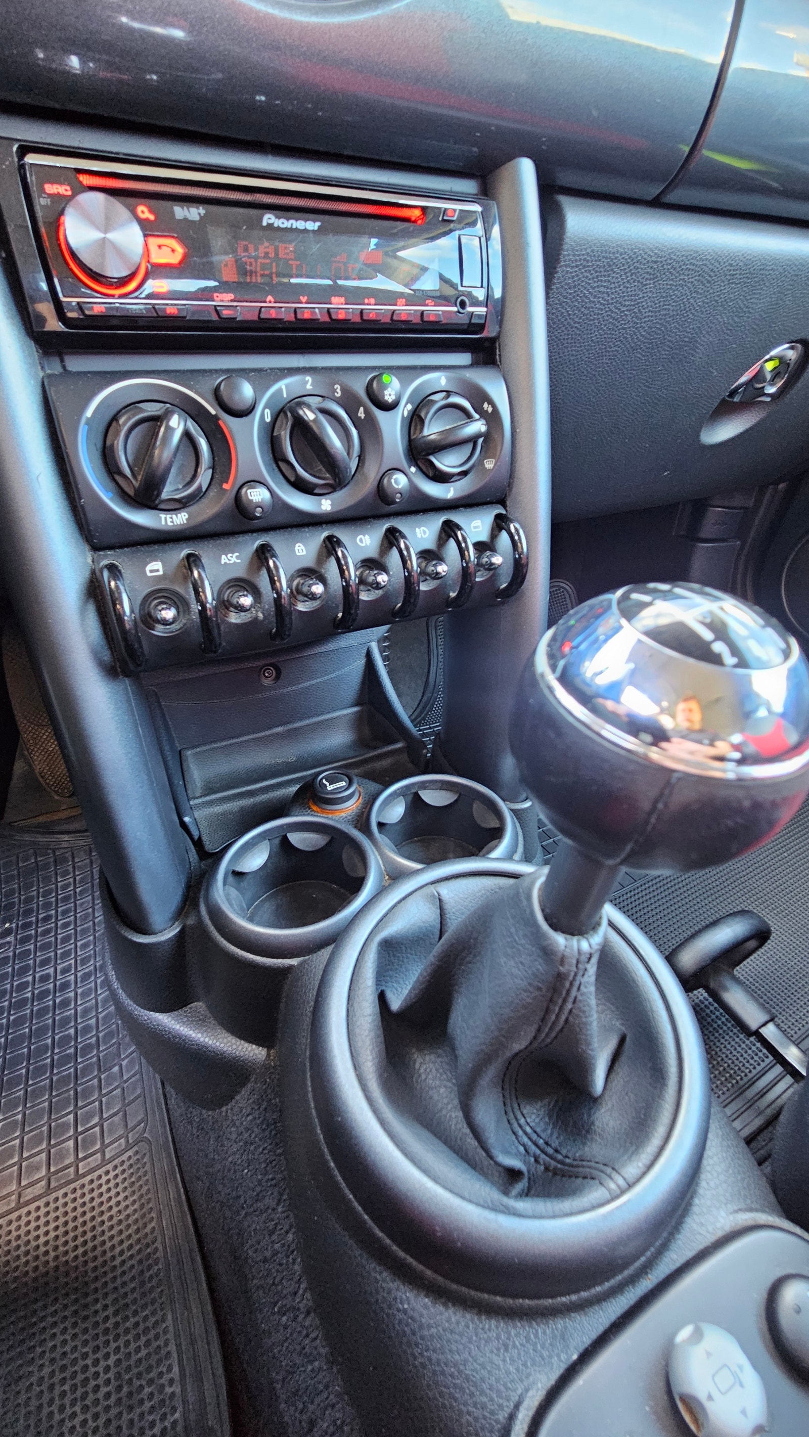 MINI Cooper Manual, 5-trins, 116ps, 2005