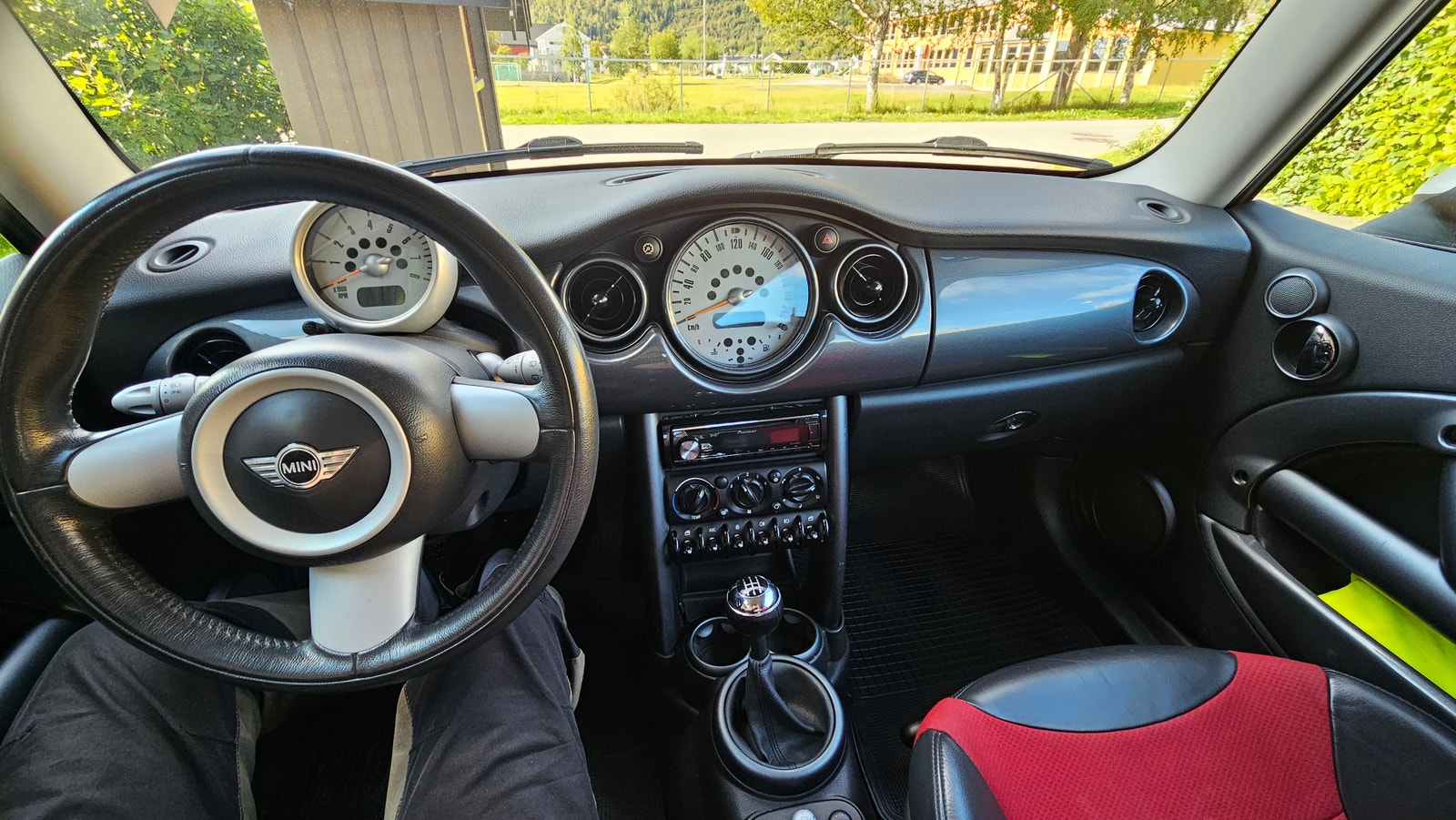 MINI Cooper Manual, 5-trins, 116ps, 2005