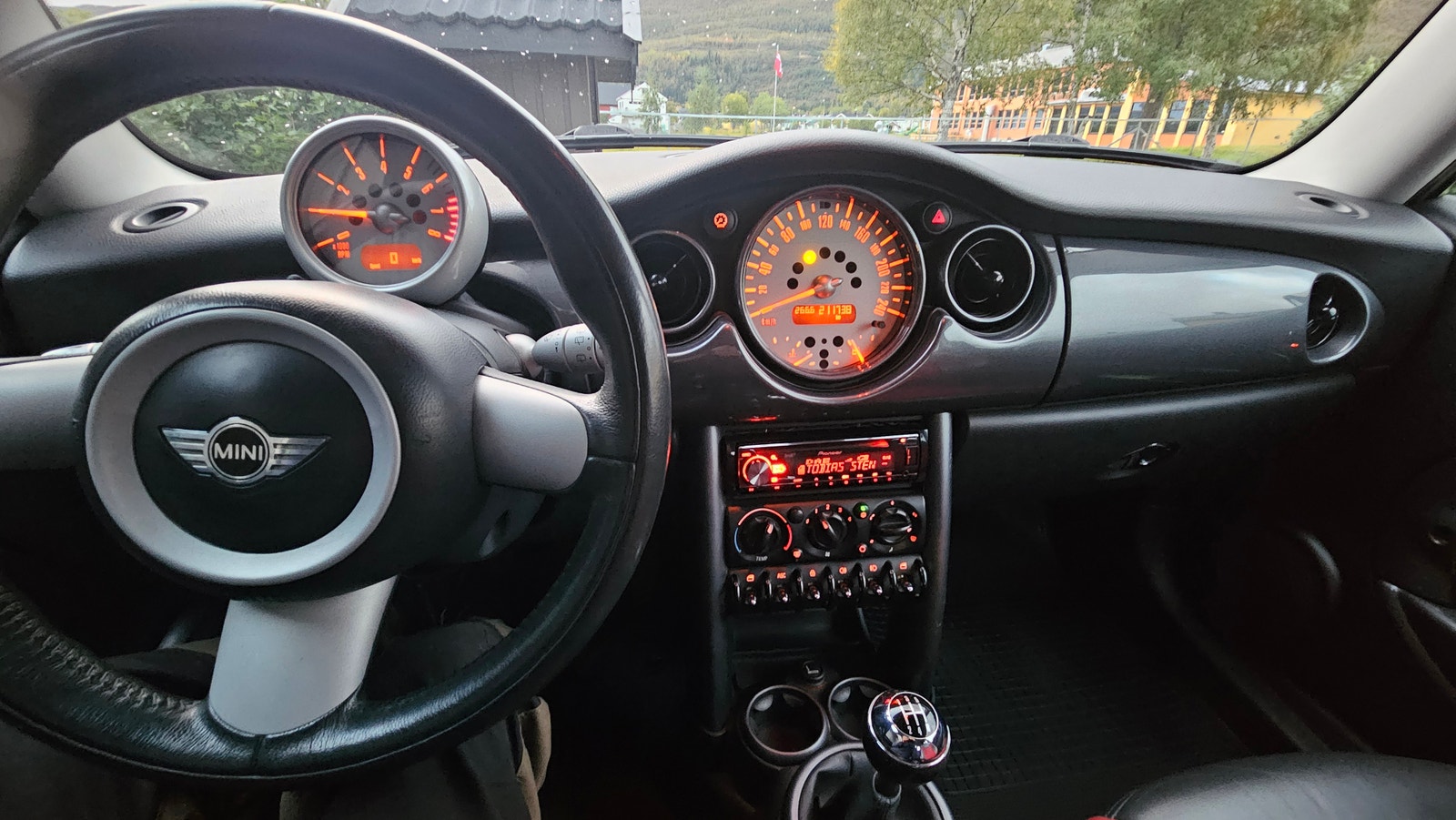 MINI Cooper Manual, 5-trins, 116ps, 2005