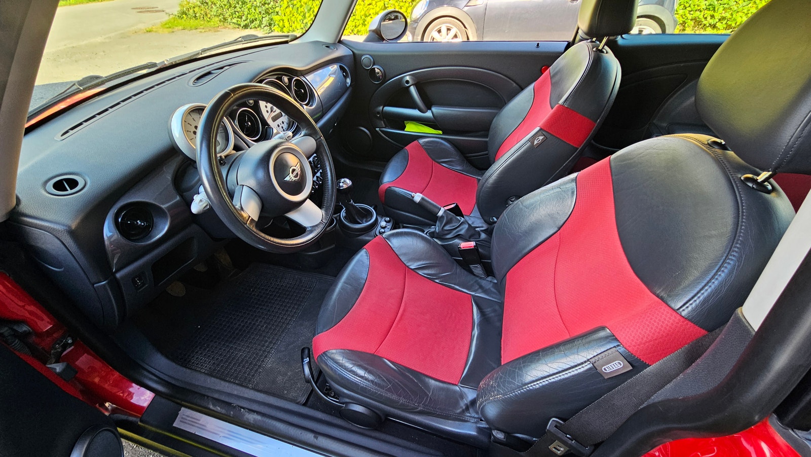 MINI Cooper Manual, 5-trins, 116ps, 2005