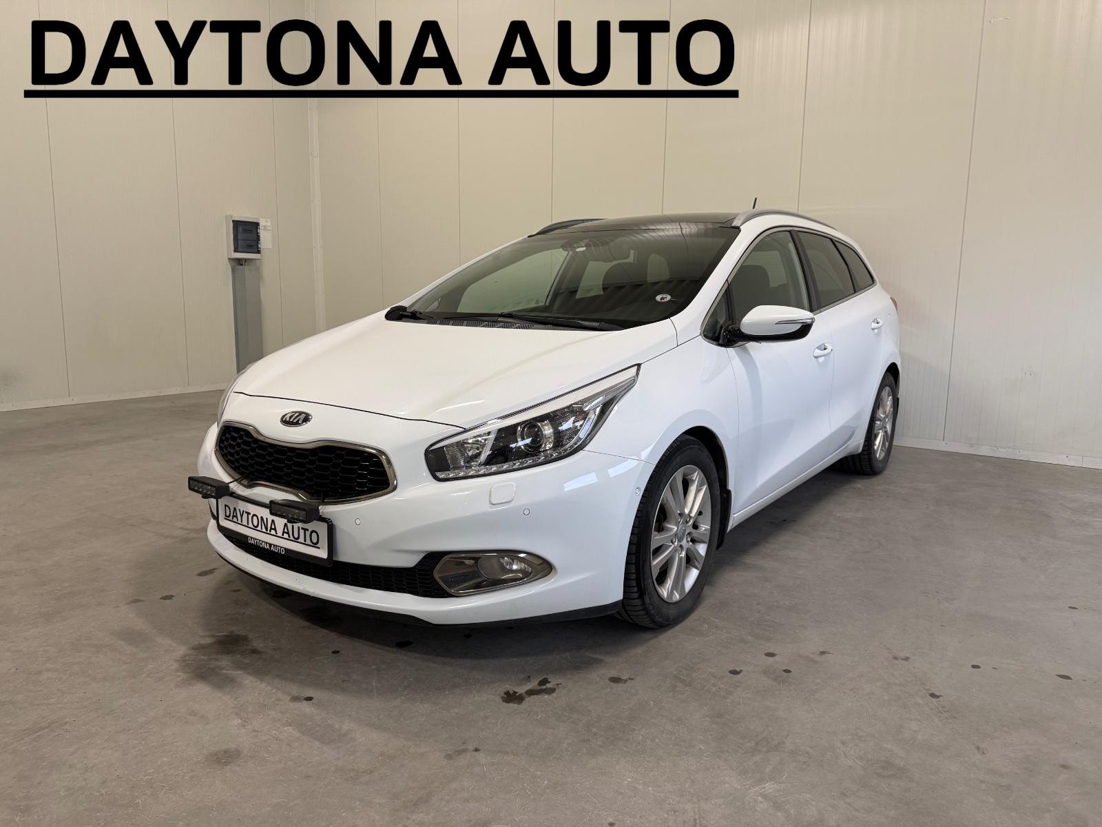 Kia cee'd_sw 1.6 CRDi Manual, 6-trins, 110ps, 2013