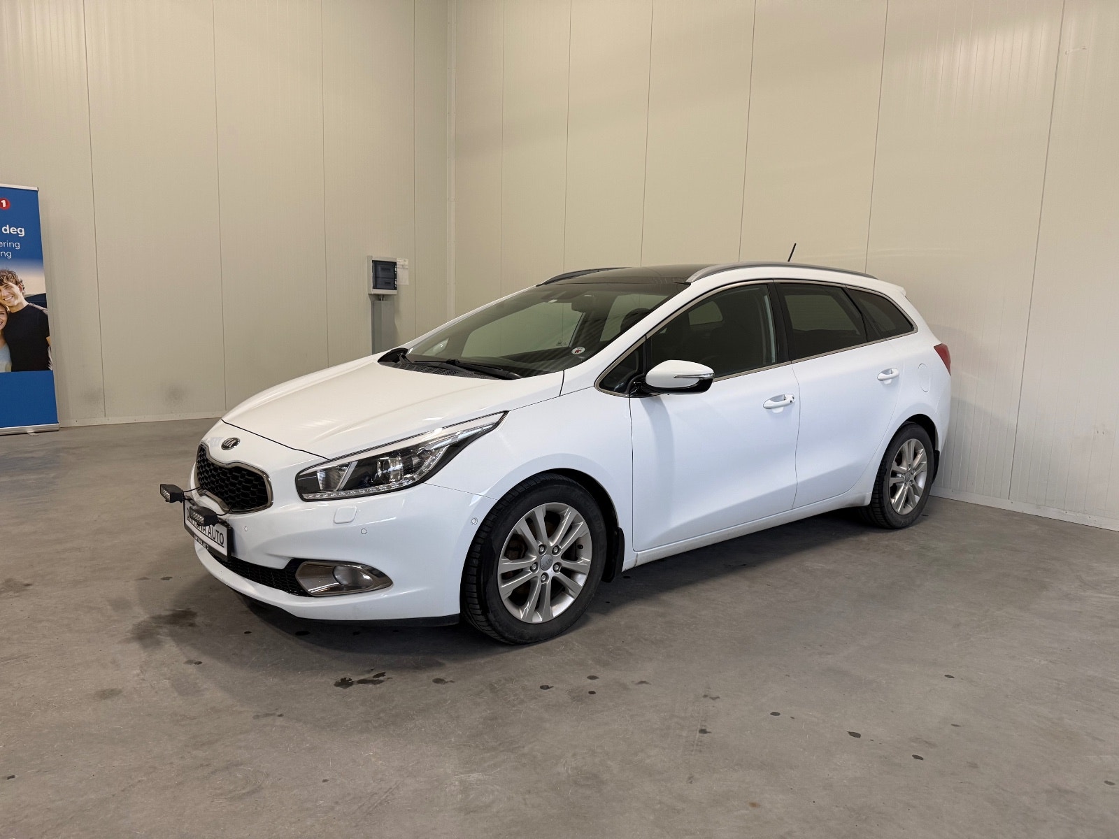 Kia cee'd_sw 1.6 CRDi Manual, 6-trins, 110ps, 2013
