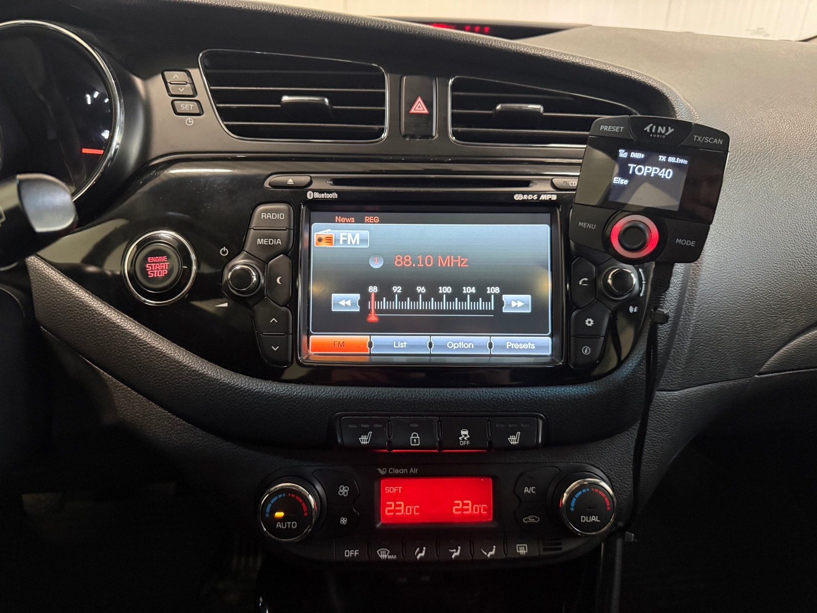 Kia cee'd_sw 1.6 CRDi Manual, 6-trins, 110ps, 2013