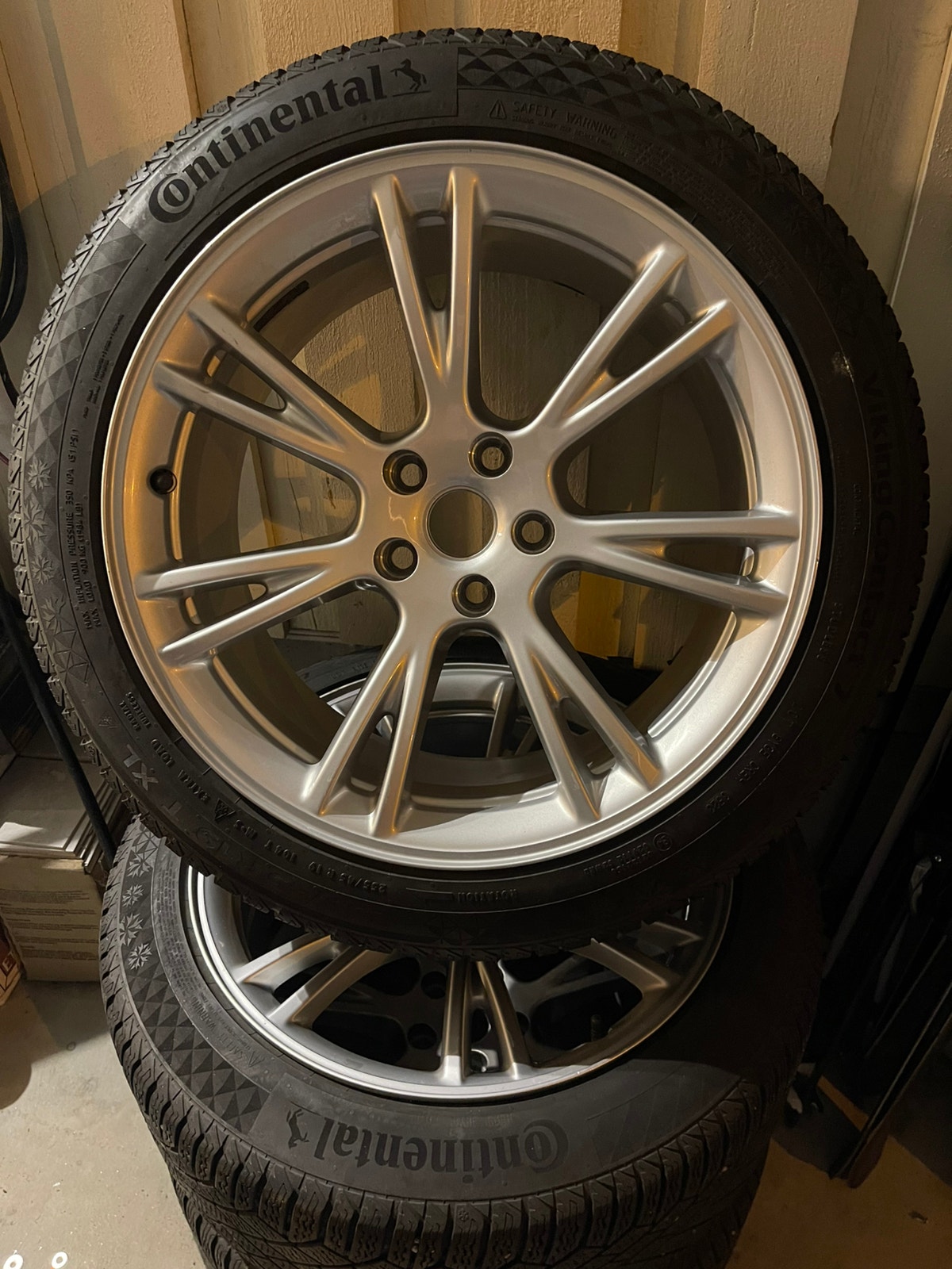 Tesla Model Y Long Range AWD, 514ps, 2023