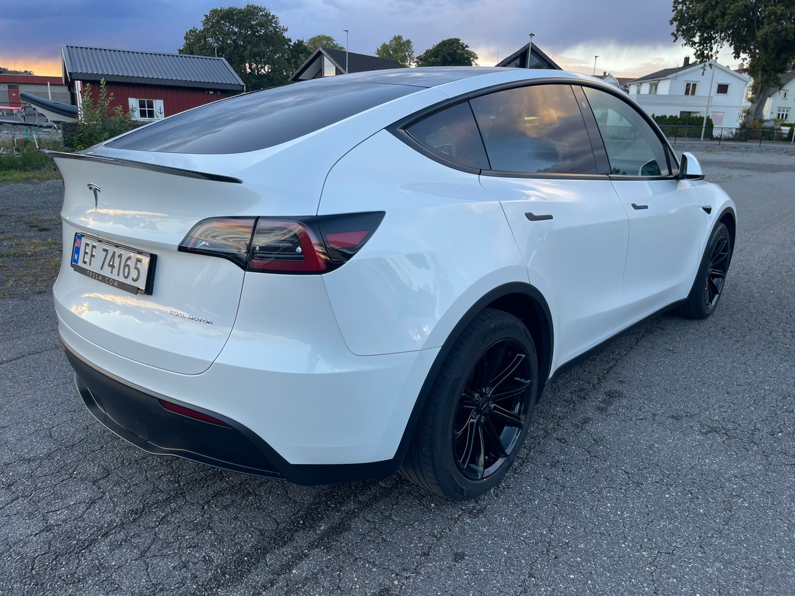 Tesla Model Y Long Range AWD, 514ps, 2023