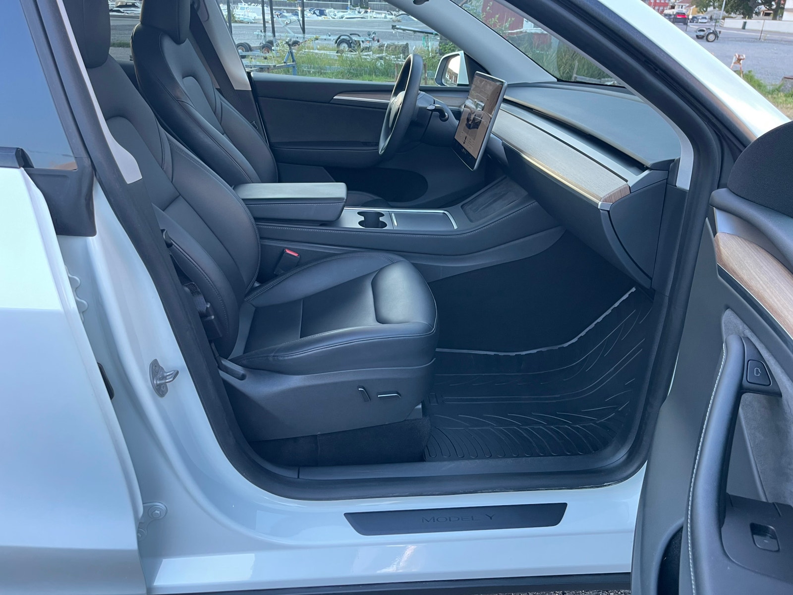 Tesla Model Y Long Range AWD, 514ps, 2023