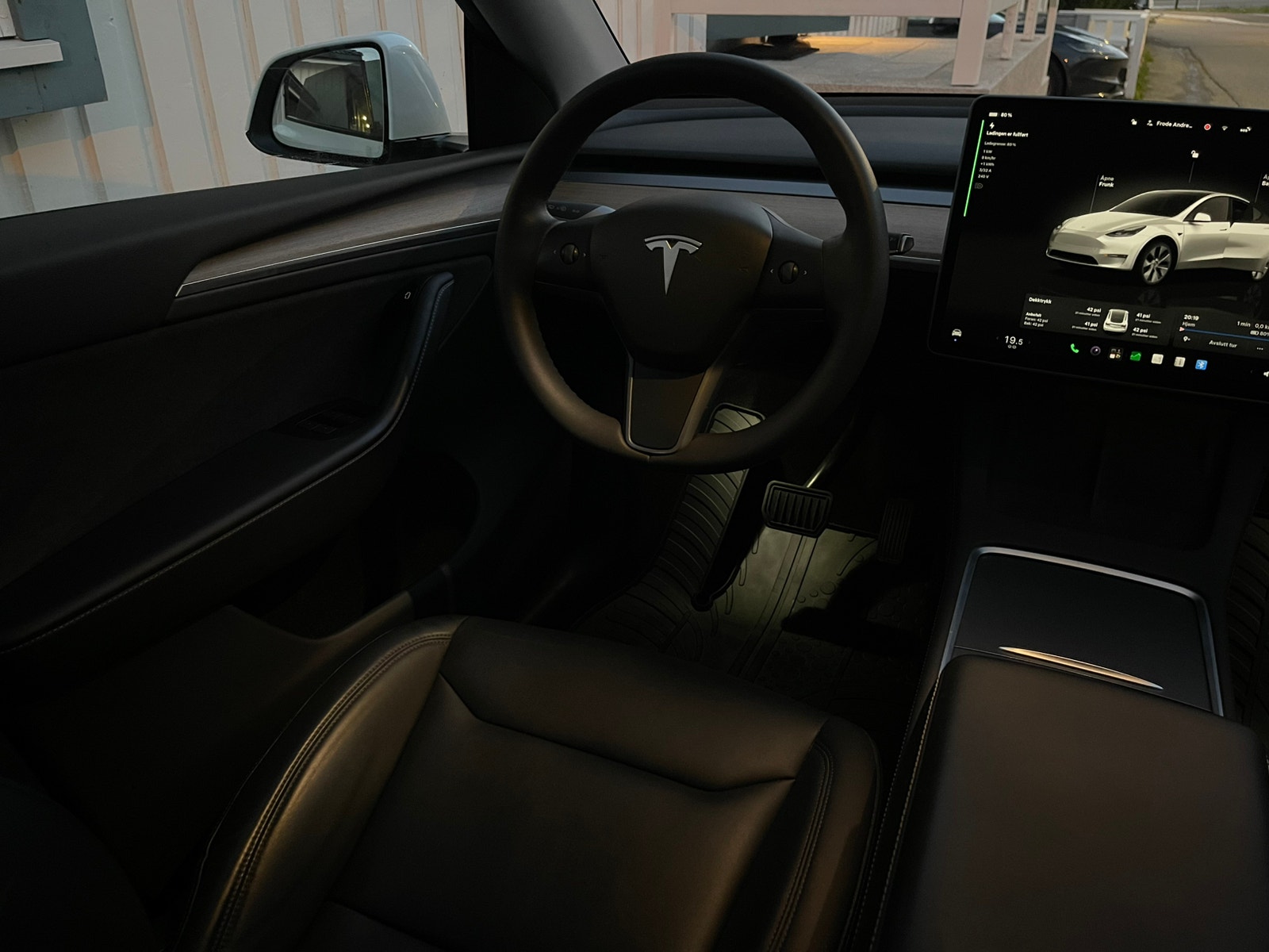 Tesla Model Y Long Range AWD, 514ps, 2023