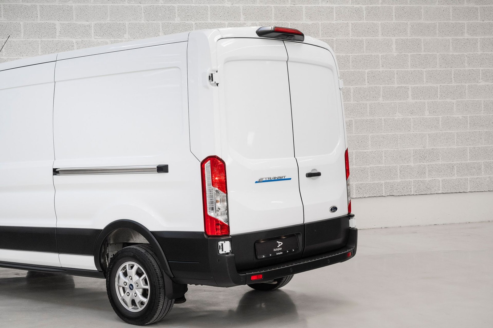 Ford E-Transit 350, 269ps, 2022
